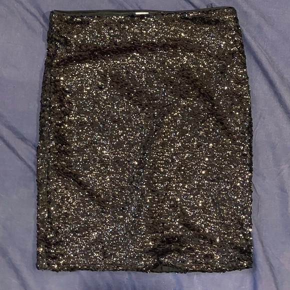 H&M Dresses & Skirts - H&M Sequined Mini Skirt